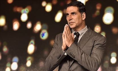 'धारा 370' पर खामोश अक्षय कुमार को लोग कर रहे हैं जमकर ट्रोल